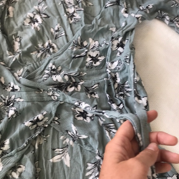 Daytrip Hi-Low Long-Sleeved Dress - Picture 7 of 7